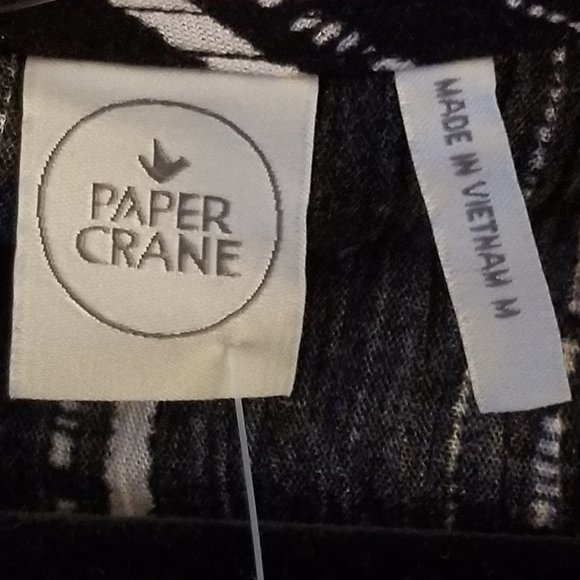 NEW!! PAPER CRANE Thin Peplum Top - Picture 8 of 9